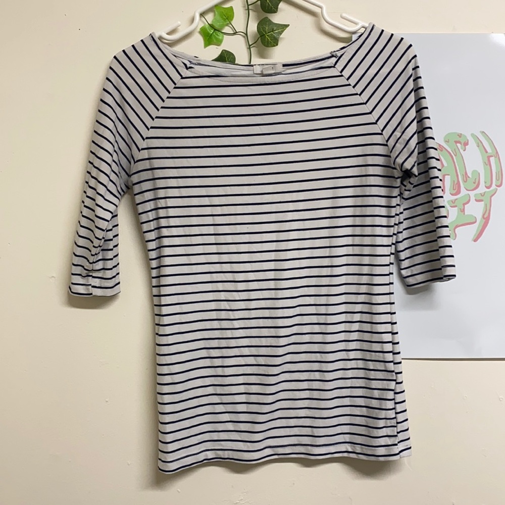 Women’s half sleeve length, black and white stripe